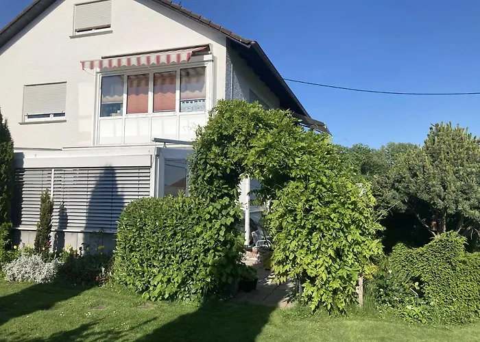Schoene 80Qm Ferienwohnung In Ruhiger Lage