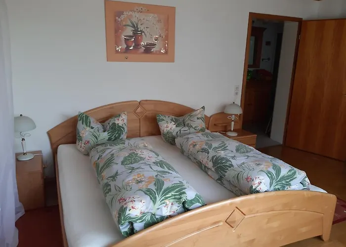 Schoene 80Qm Ferienwohnung In Ruhiger Lage