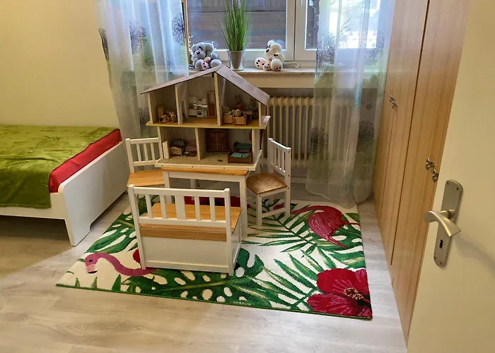 Schoene 80Qm Ferienwohnung In Ruhiger Lage